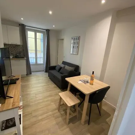 Apartment Le Coeur Du Port De Golfe Juan - Parking - Clim - Wifi